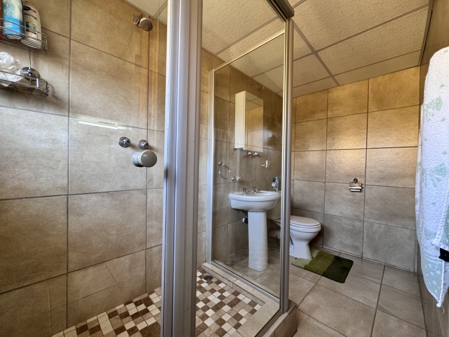 8 Bedroom Property for Sale in Meiringspark North West